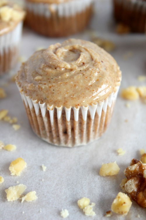 Banana, Fig & Walnut Mini Muffins - {Low Carb, Grain Free & Paleo Friendly} - www.betterwithcake.com