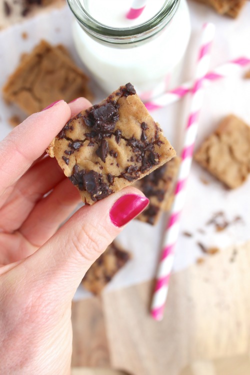 Super Healthy Cinnamon Spiked Peanut Butter Blondies