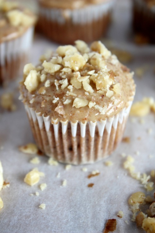Banana, Fig & Walnut Mini Muffins - {Low Carb, Grain Free & Paleo Friendly} - www.betterwithcake.com
