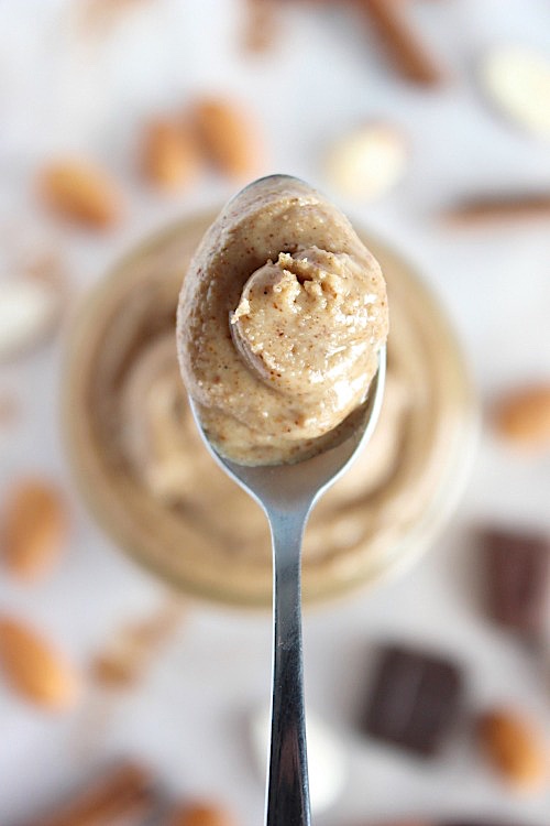 Cinnamon Spiced Almond Butter {Vegan, Gluten Free & Paleo Friendly} - www.betterwithcake.com