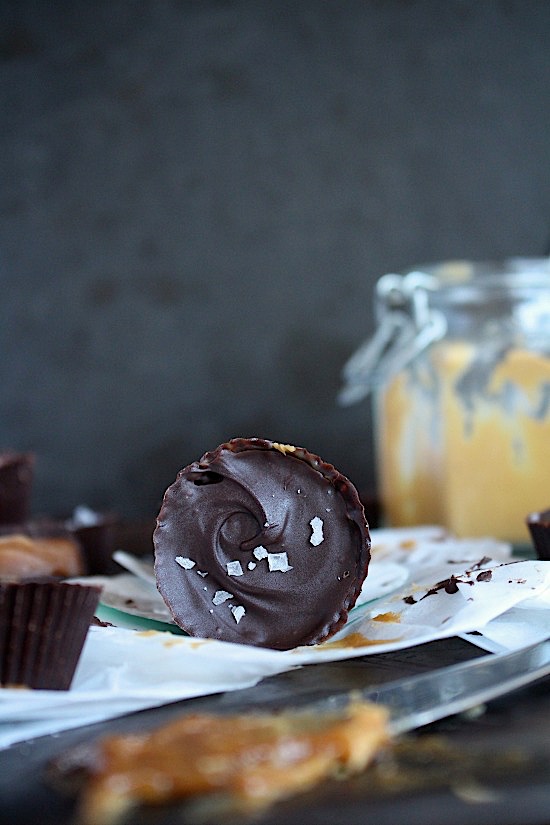 Healthy {Date Free} Salted Dark Chocolate Peanut BUtter Caramels - Gluten Free - Dairy Free - Refined Sugar Free - Low Carb - Vegan - Keto - Paleo Friendly - www.betterwithcake.com