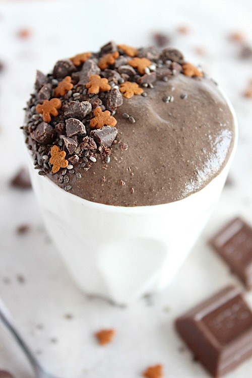 Double Chocolate Gingerbread Chia Pudding {Vegan, Dairy Free & Paleo Friendly} - www.betterwithcake.com