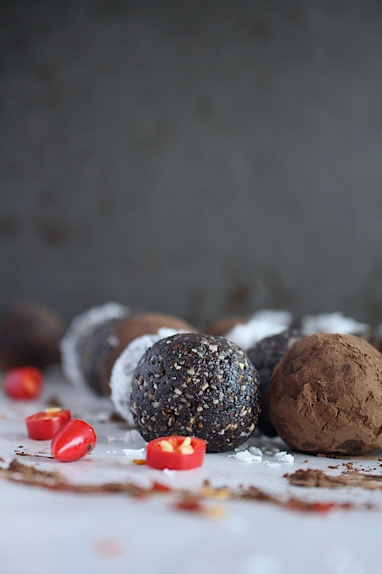 Dark Chocolate, Mexican Spiced Brownie Bites {Vegan, Gluten Free, Dairy Free, Refined Sugar Free, Keto & Paleo Friendly} - www.betterwithcake.com