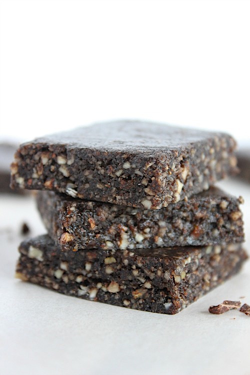 Decadent Raw Chocolate Brownies {Vegan, Gluten Free & Paleo Friendly} - www.betterwithcake.com