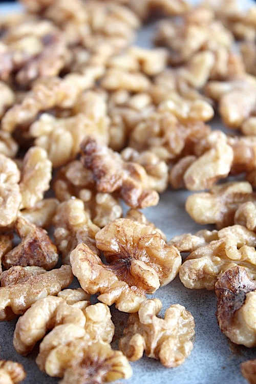 Sweet and Spicy Savory Mixed Nuts {Vegan, Gluten Free & Paleo Friendly} - www.betterwithcake.com
